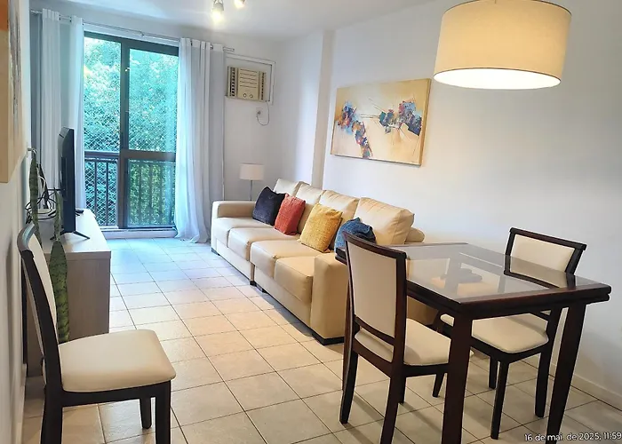 Flat Em Copacabana Com Piscina, Garagem Inclusa E Portaria 24H A 4 Min Da Praia