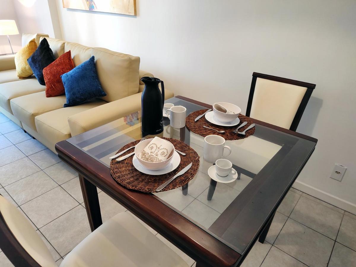 Flat Em Copacabana Com Piscina, Garagem Inclusa E Portaria 24h A 4 Min Da Apartment *