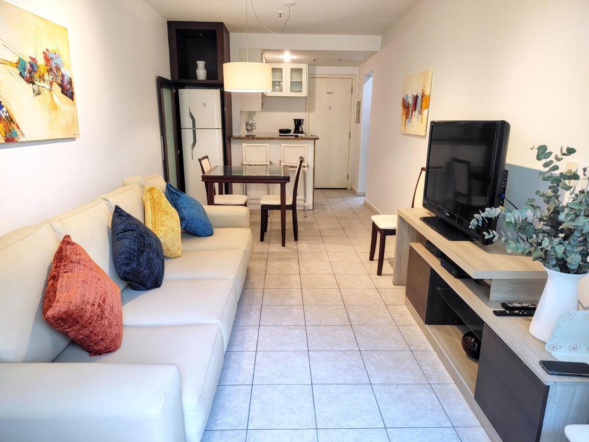 Flat Em Copacabana Com Piscina, Garagem Inclusa E Portaria 24h A 4 Min Da Apartment Rio de Janeiro